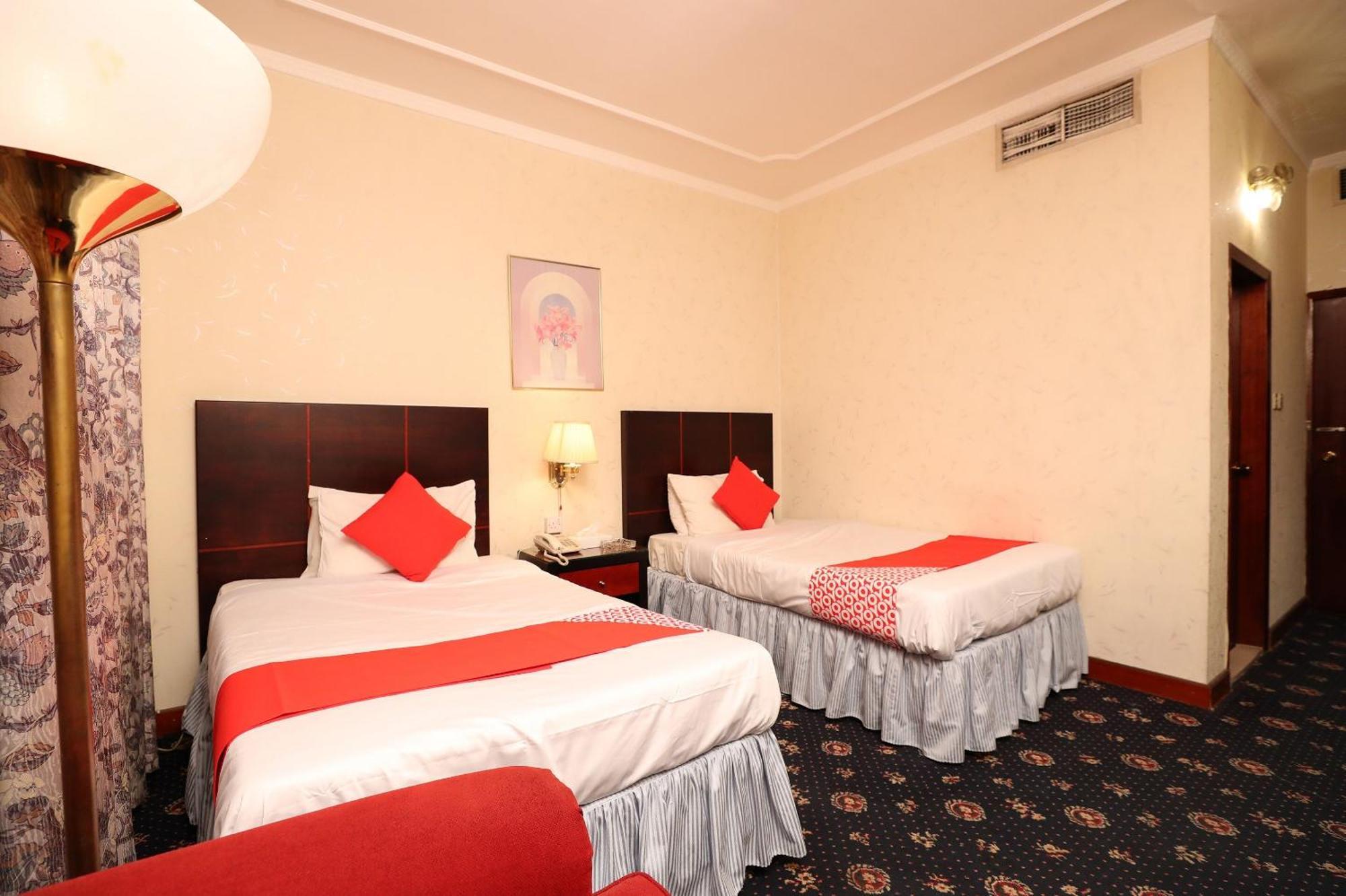 Oyo 112 Semiramis Hotel Al Manamah Esterno foto
